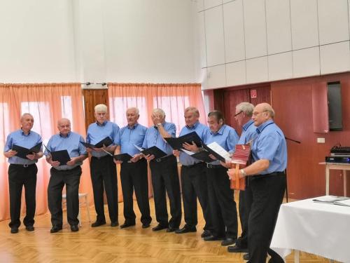 Jednota dôchodcov na Slovensku v Zemianskych Kostoľanoch - Mesiac úcty k starším