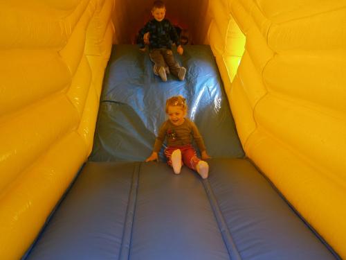 Atrakcia skákací vláčik