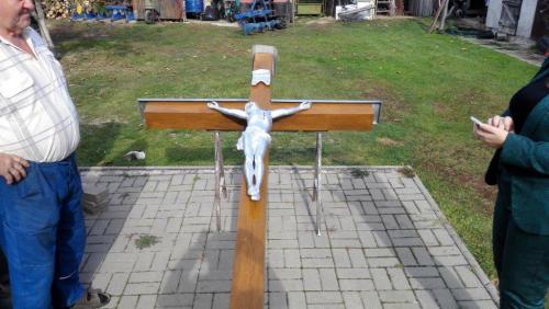 Výroba a osadenie kríža p.Školnom