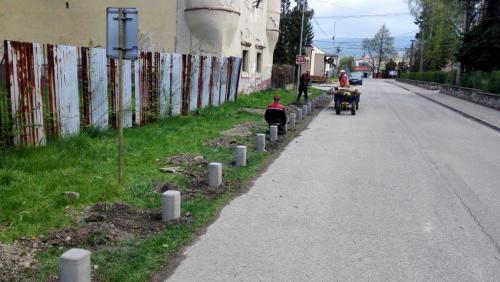 Osadenie zábran na Ulici Ľ. Štúra