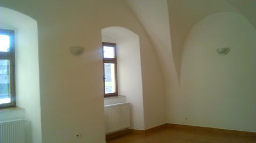 Rekonštrukcia nebytových priestorov barokovej kúrie